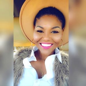 Meet your Posher, Nikita